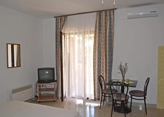 With A Parking Space - 8241 *