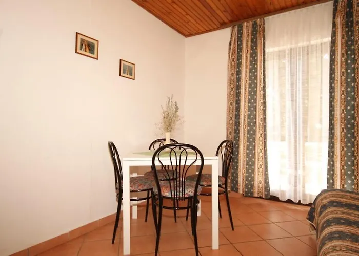 With A Parking Space - 8241 * 우글랸