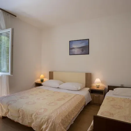 With A Parking Space - 8241