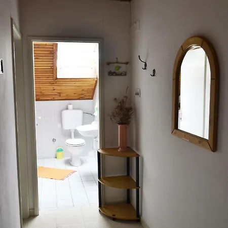 With A Parking Space - 8241 * 우글랸