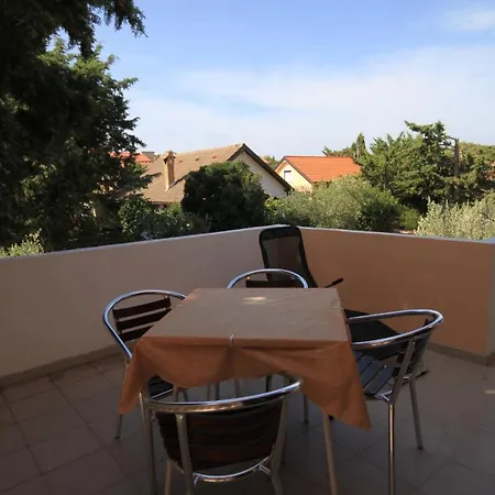 With A Parking Space - 8241 Appartement Ugljan