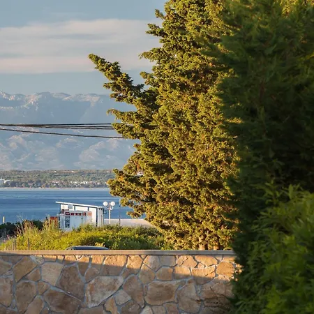 With A Parking Space - 8241 أوغليان