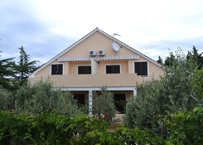 Apartman With A Parking Space - 8241 *