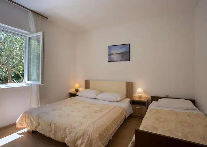 With A Parking Space - 8241